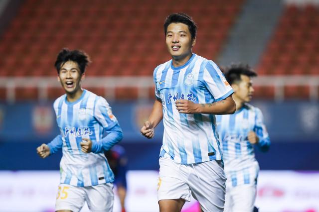 街霸6石油杯官网-【中超】桂宏破门巴索戈补时点杀 申花1比1广州城